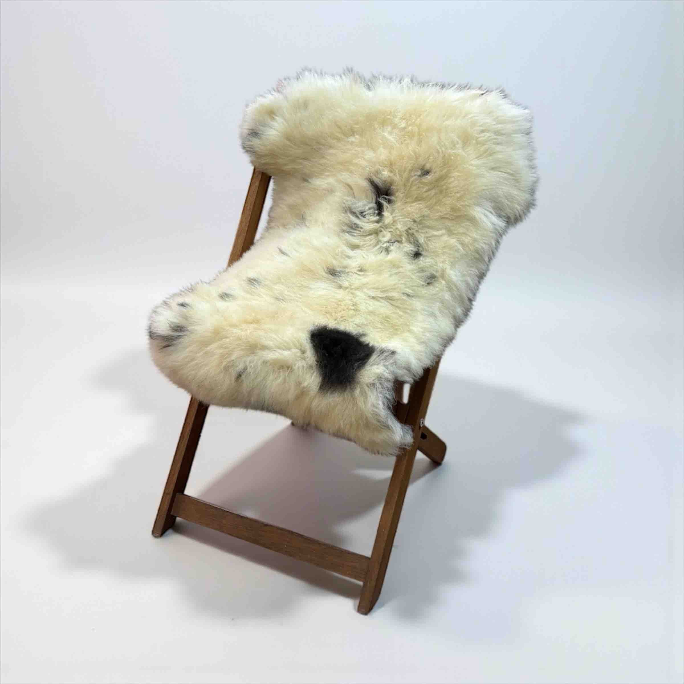 Small Jacob Sheep sheepskin rug