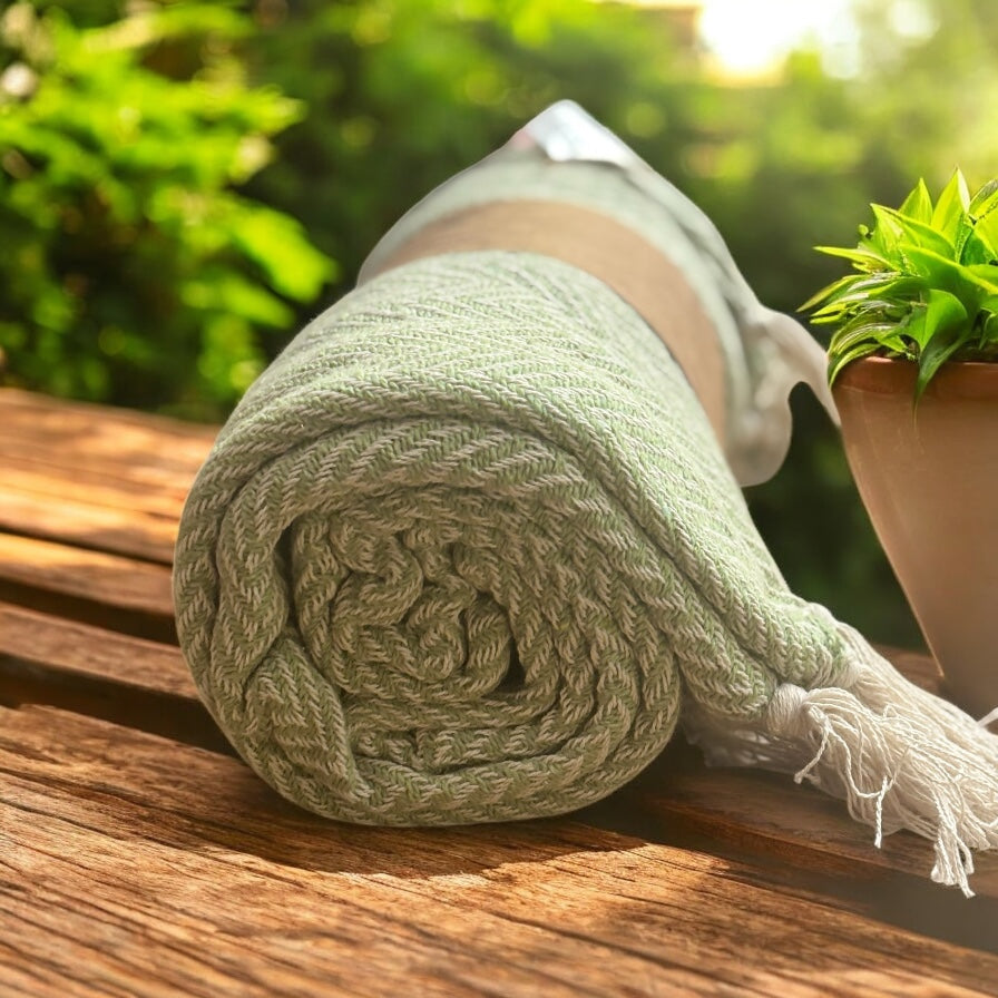 Outdoor Cotton Patio Throw – 150 x 125 cm Luxury Blanket