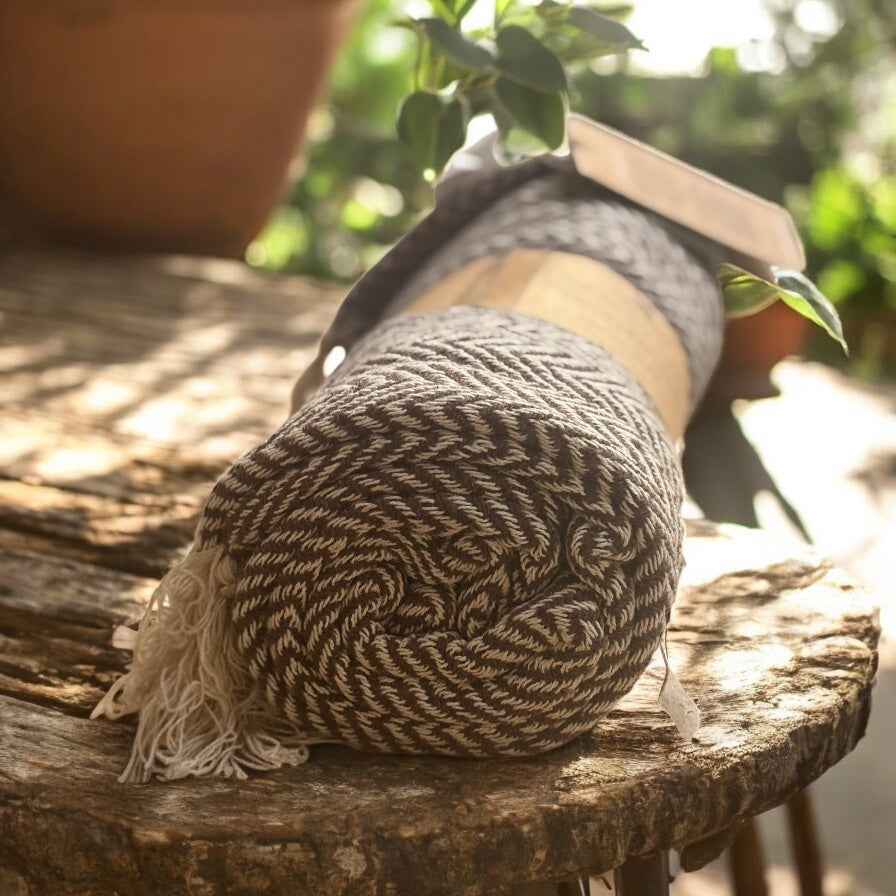 Outdoor Cotton Patio Throw – 150 x 125 cm Luxury Blanket