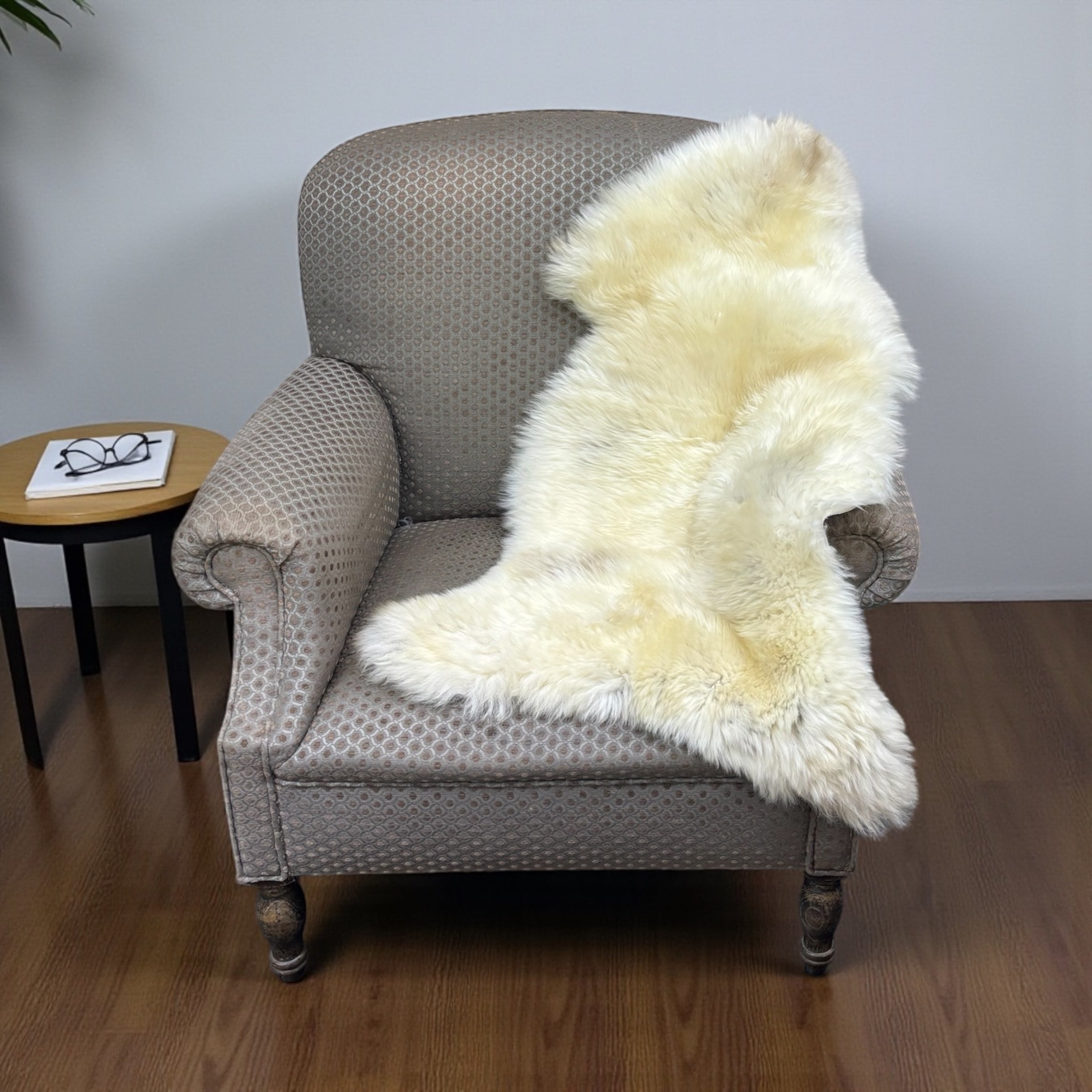 Large Hill Sheep Sheepskin rug | 100 cms