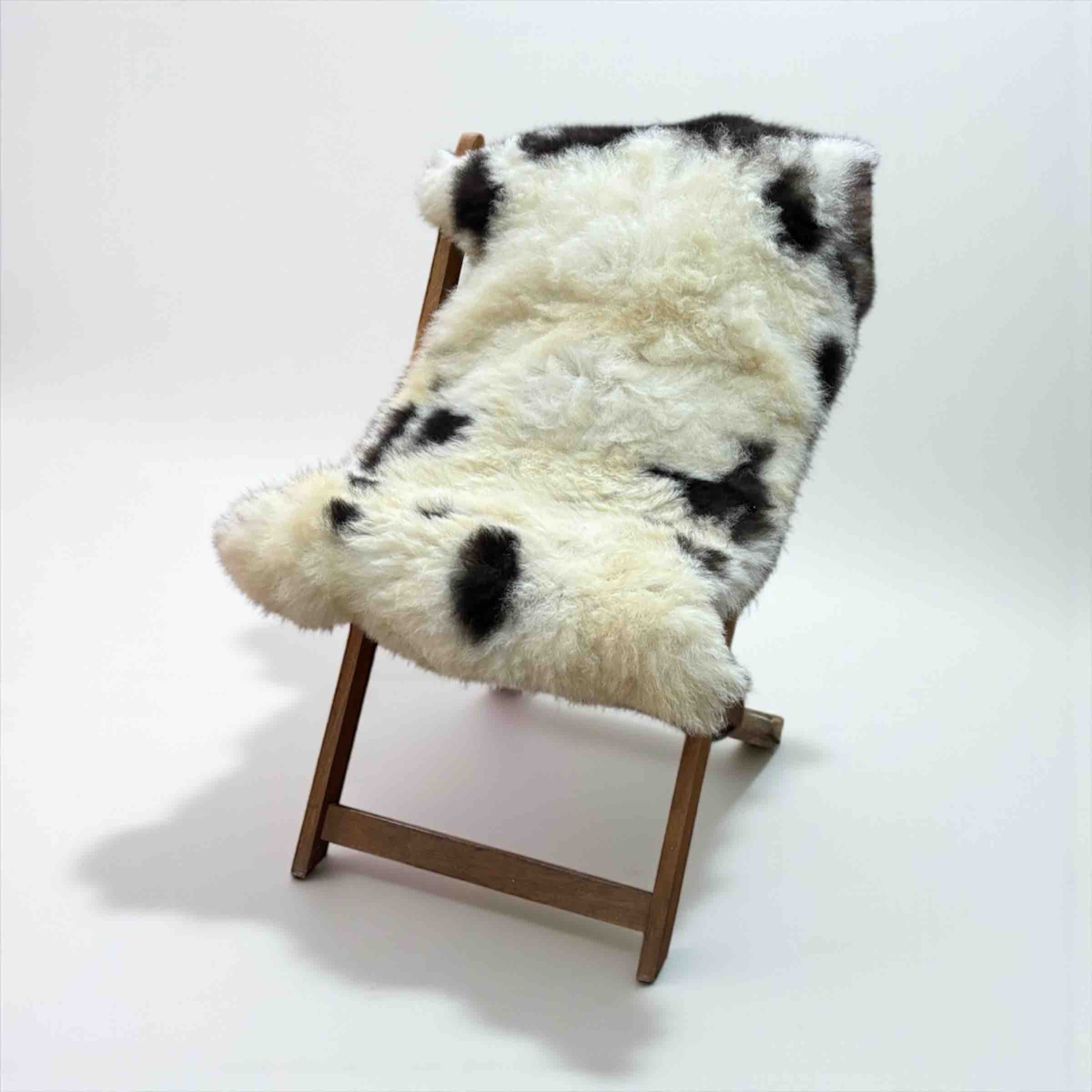 Small Jacob Sheep sheepskin rug