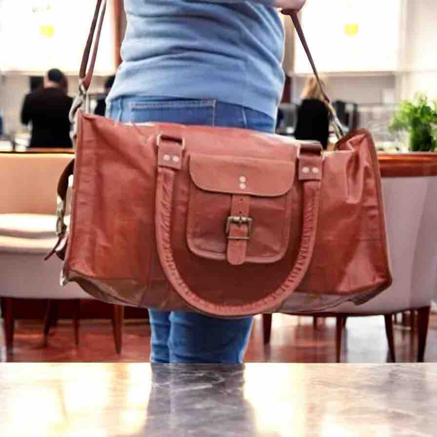 large leather weekend travel bag&nbsp;