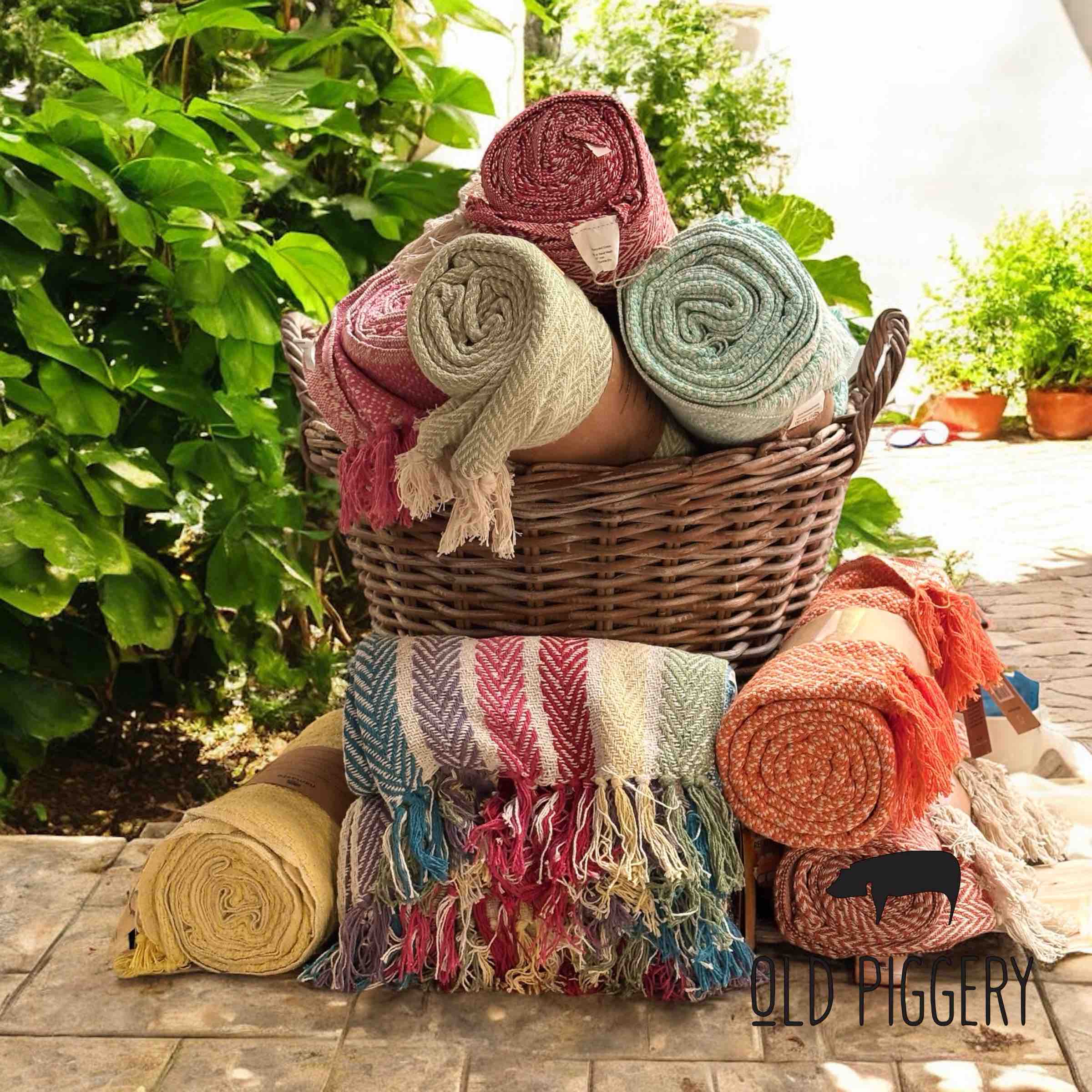 Outdoor Cotton Patio Throw – 150 x 125 cm Luxury Blanket